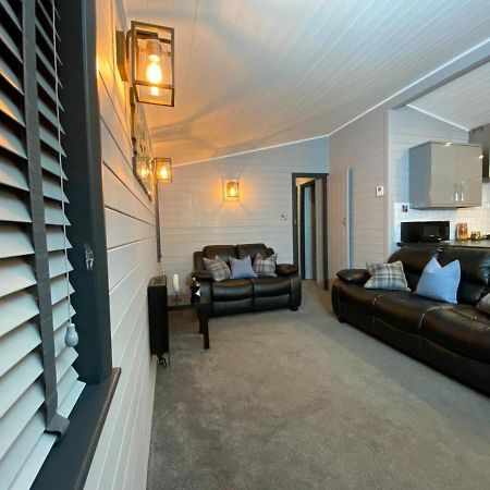 L09 - The Snowdon Spa With Hot Tub Bethesda Bagian luar foto