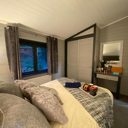 L09 - The Snowdon Spa With Hot Tub Bethesda Bagian luar foto