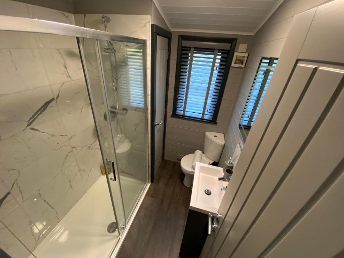L09 - The Snowdon Spa With Hot Tub Bethesda Bagian luar foto